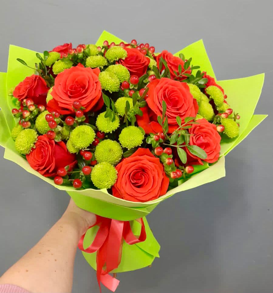 Букет цветов из: Хризантемы и Розы в Дагестанской