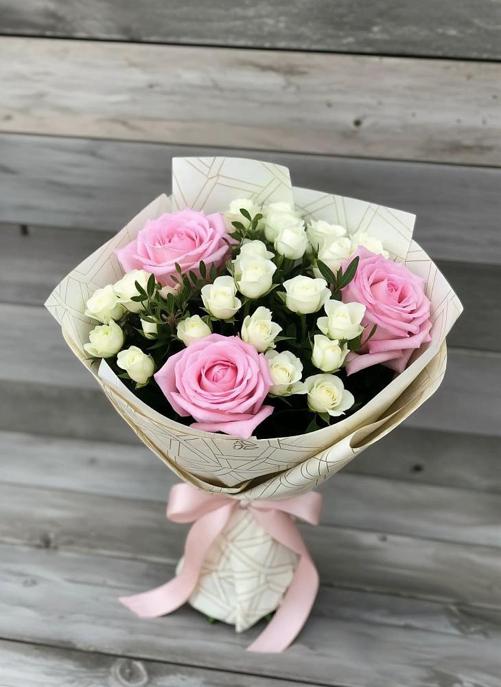 Букет цветов из: Розы в Дагестанской