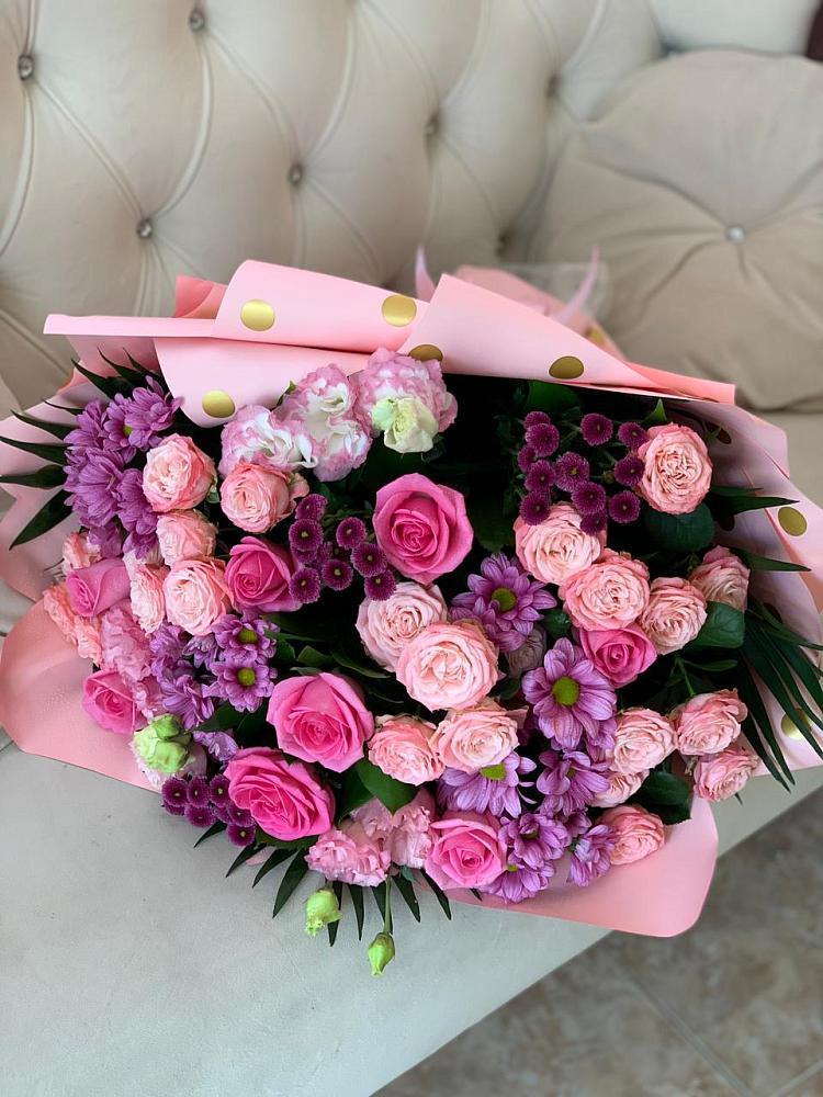 Букет цветов из: Хризантемы, Розы и Лизиантусы в Дагестанской