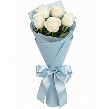 Букет 5 Белых роз Проуд в Дагестанской
