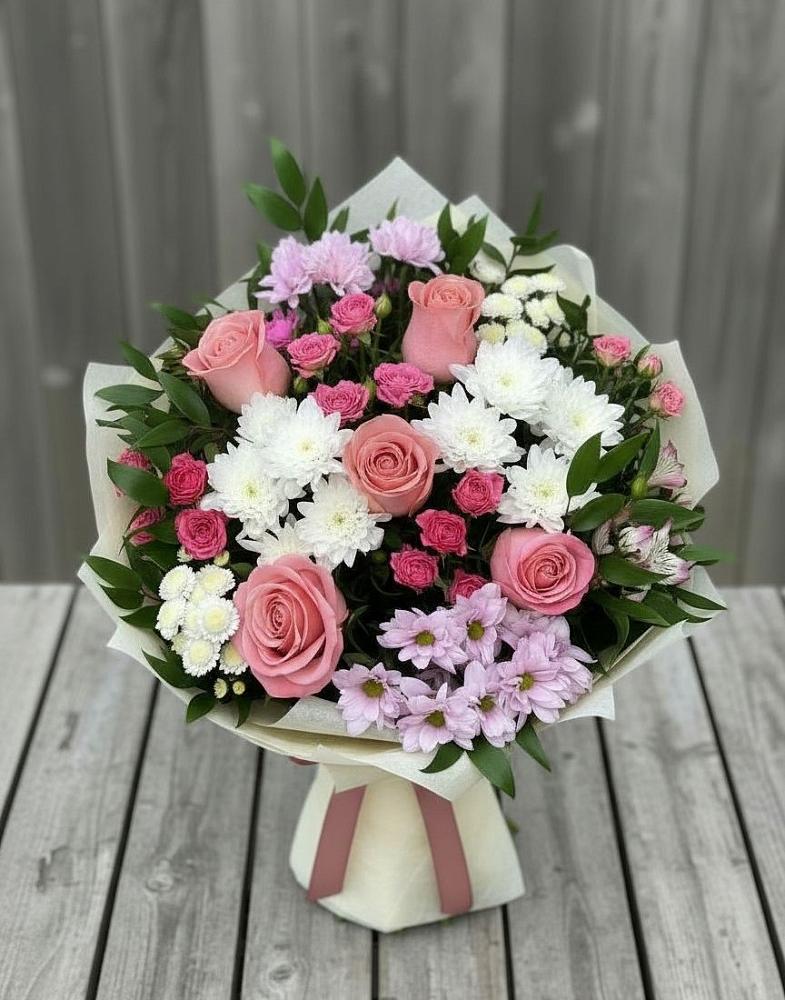 Букет цветов из: Альстромерии, Гвоздики, Розы и Хризантемы в Дагестанской