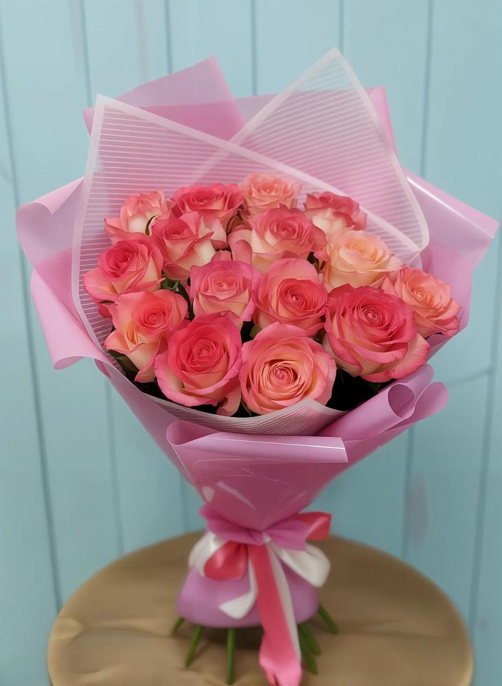 Букет 15 Розовых роз Равель в Дагестанской