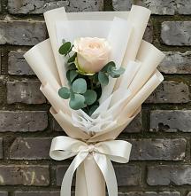 Букет цветов из:  Розы в Дагестанской