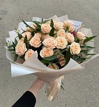 Букет Кремовые розы Латте в Дагестанской