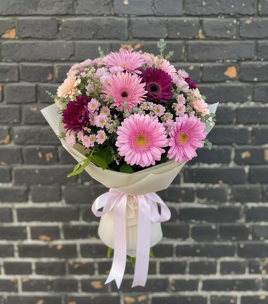 Букет цветов из: Герберы и Хризантемы в Дагестанской