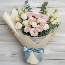 Букет цветов из:  Лизиантусы #REPLACE_PRED# Дагестанской