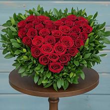 Цветочная композиция из Розы в виде сердца в Дагестанской