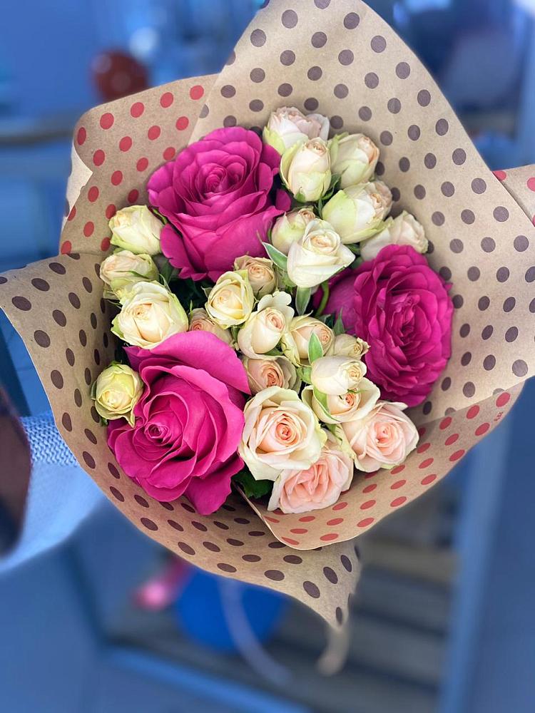 Букет цветов из: Розы в Дагестанской