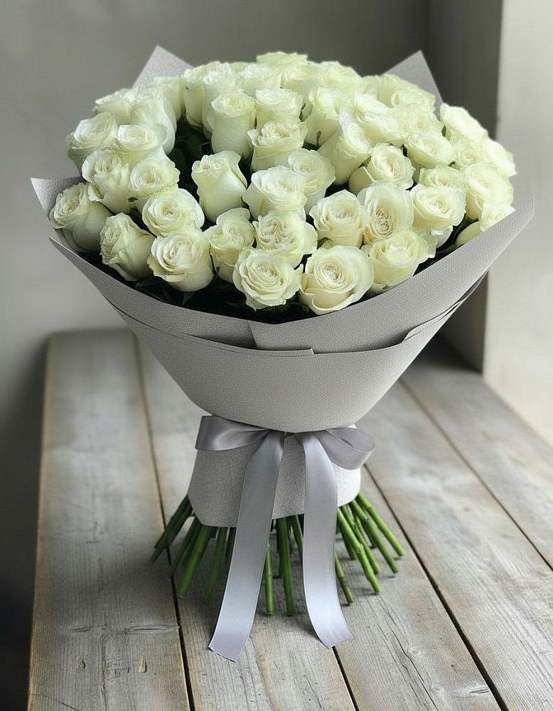 Букет 35 Белых роз в Дагестанской