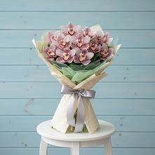 Букет цветов из:  Орхидеи и Розы в Дагестанской