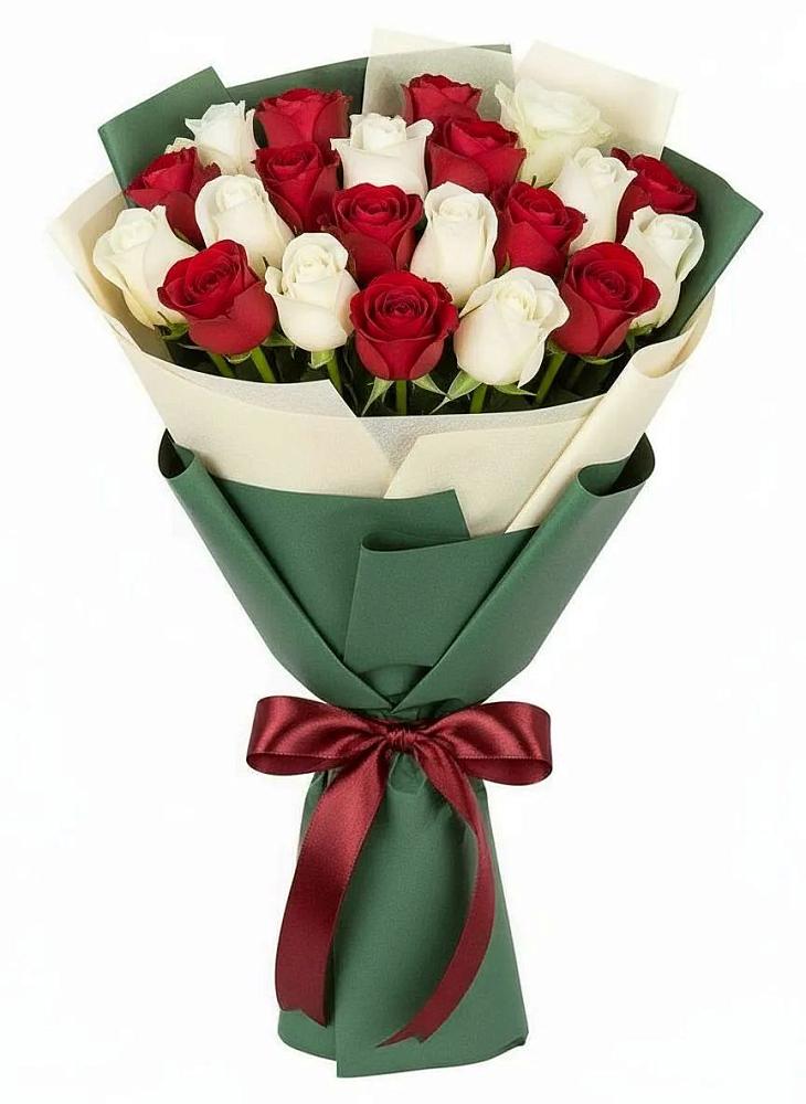 Букет Микс из красных и белых роз в Дагестанской