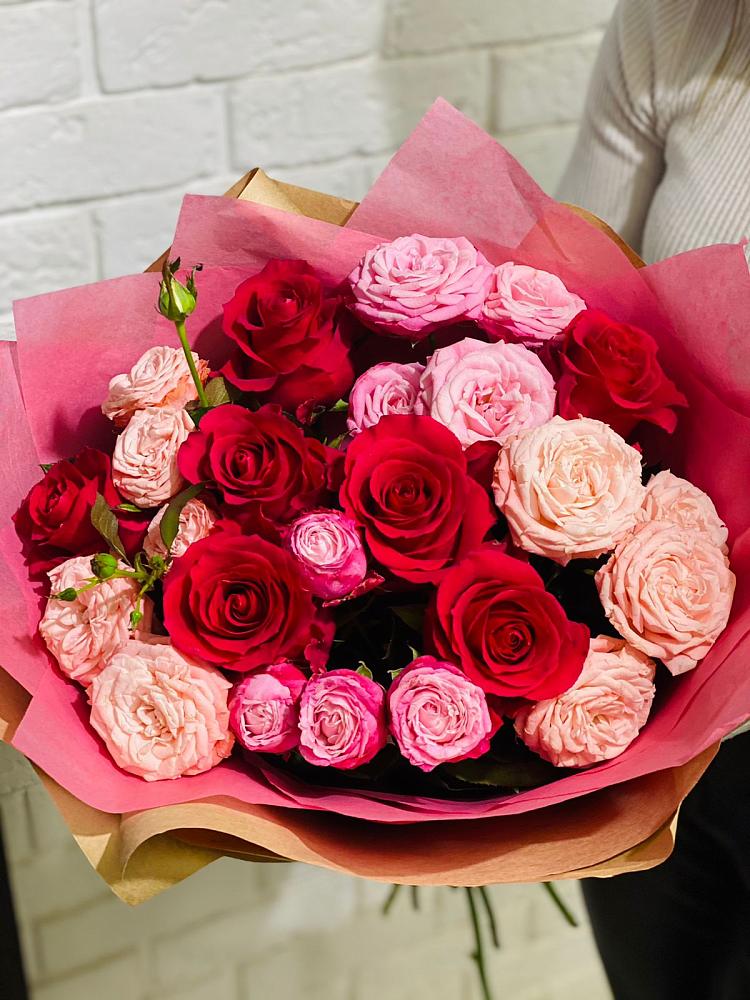 Букет цветов из: Розы в Дагестанской