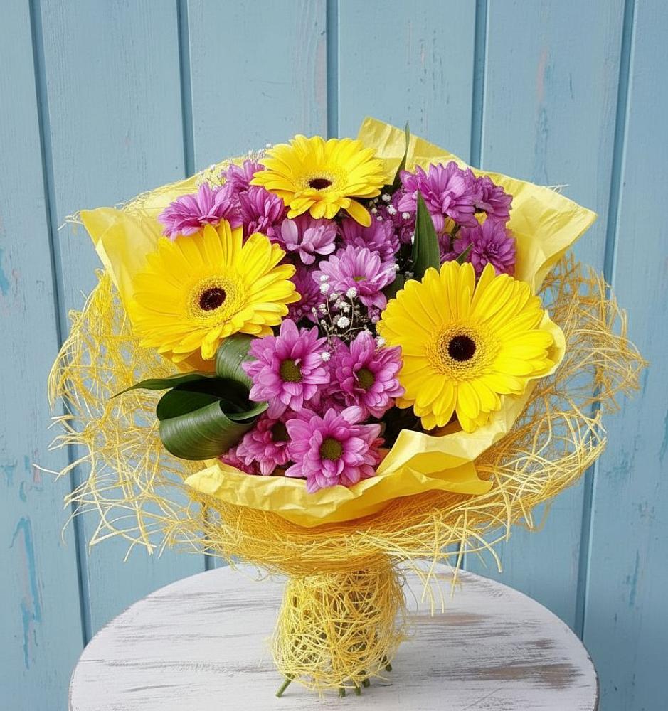 Букет цветов из: Хризантемы и Герберы в Дагестанской