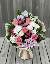 Букет цветов из:  Альстромерии, Гвоздики, Розы и Хризантемы в Дагестанской
