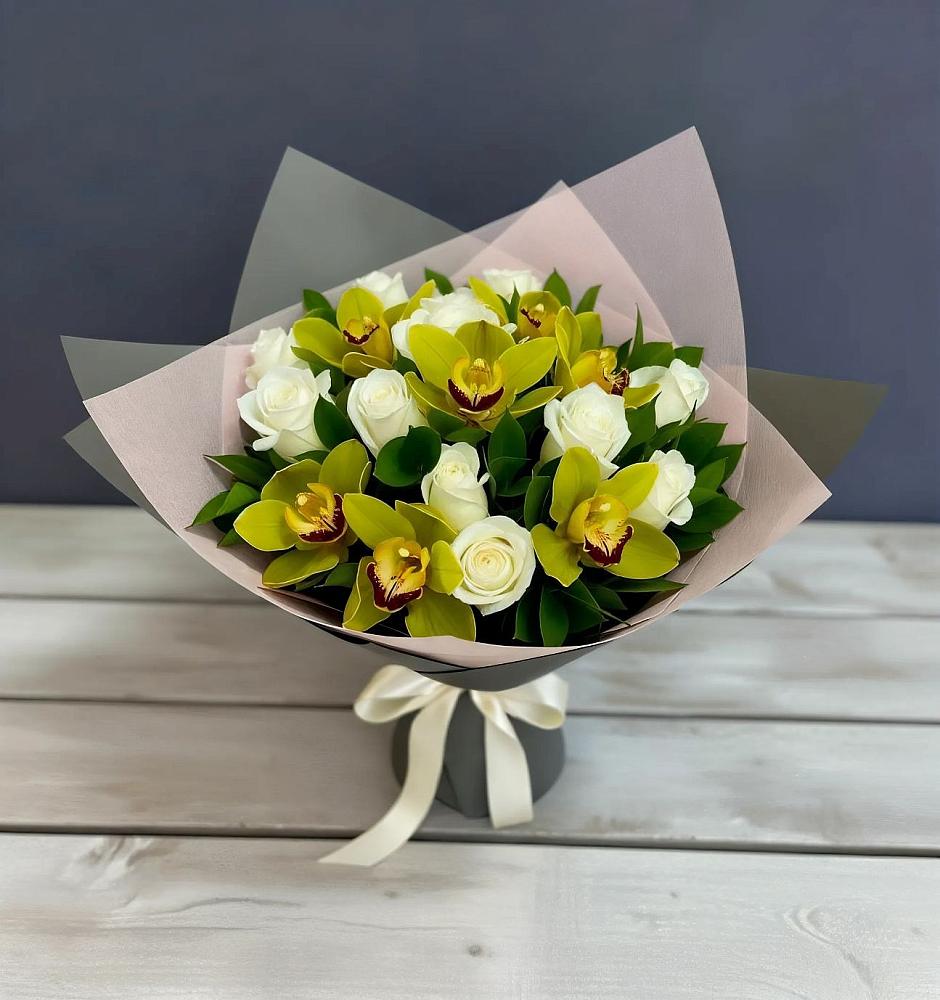 Букет цветов из: Орхидеи и Розы в Дагестанской