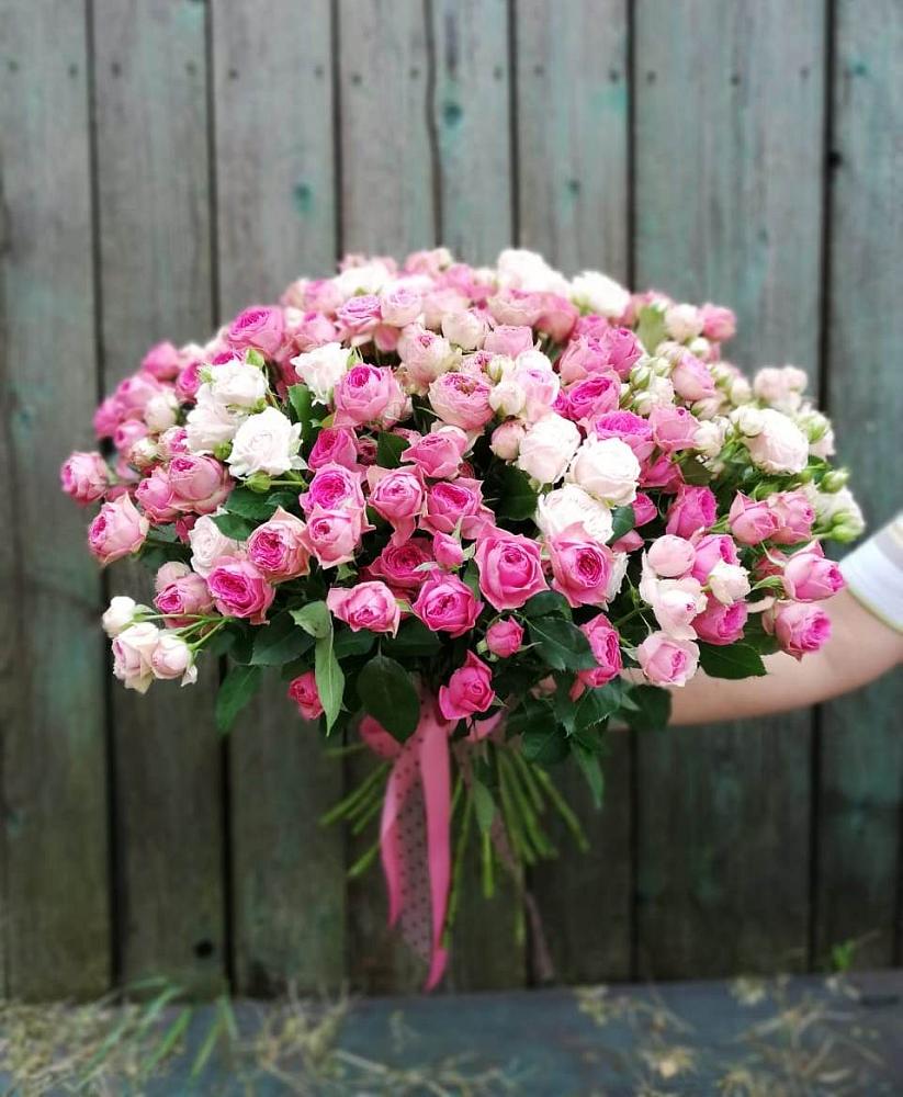 Букет Розовые кустовые розы Натали и Лав Лидия в Дагестанской