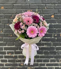 Букет цветов из:  Герберы и Хризантемы #REPLACE_PRED# Дагестанской