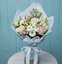 Букет цветов из:  Розы и Лизиантусы в Дагестанской