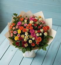 Букет Микс из разноцветных кустовых роз в Дагестанской